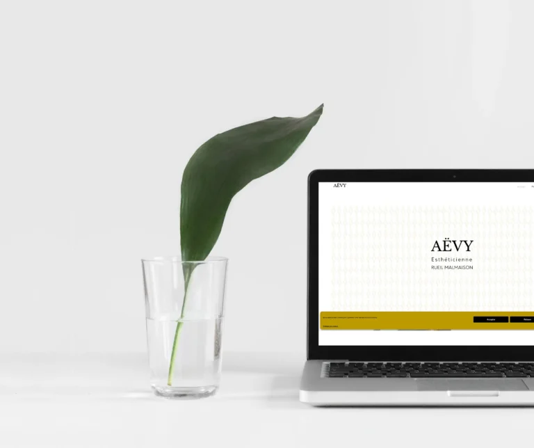 Racine Graphik : création du site Internet de Aëvy, esthéticienne à Rueil-Malmaison